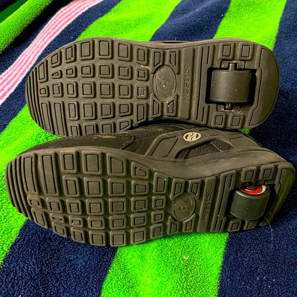 Black Heely’s big boys size 5 - Picture 3 of 5